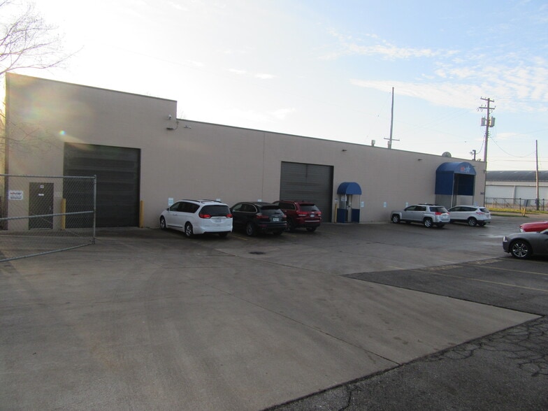 More Photos Of 3443 Military St, Port Huron Warehouse For Sale