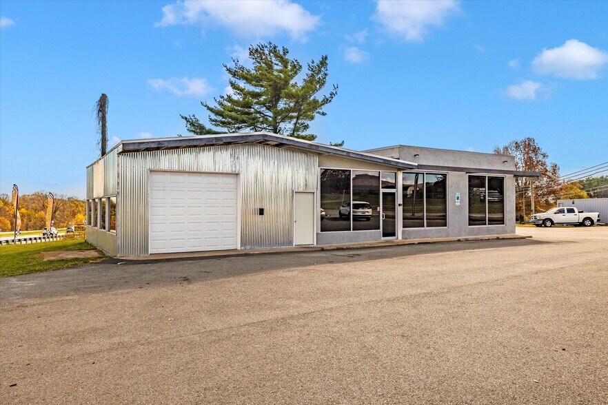 More Photos Of 9827 Hansonville Rd, Frederick Auto Repair For Sale