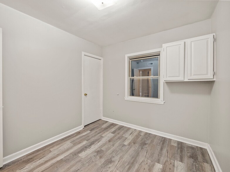 More Photos Of 6735-6819 Ford St, Warren Apartments For Sale