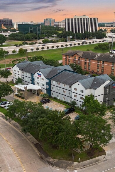 More Photos Of 2400 W Sam Houston Pky S, Houston Hotel For Sale