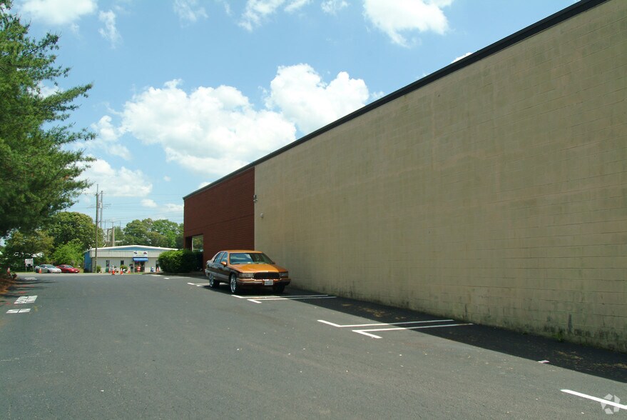 More Photos Of 12906-12918 Old Stage Rd, Chester Research And Development For Lease