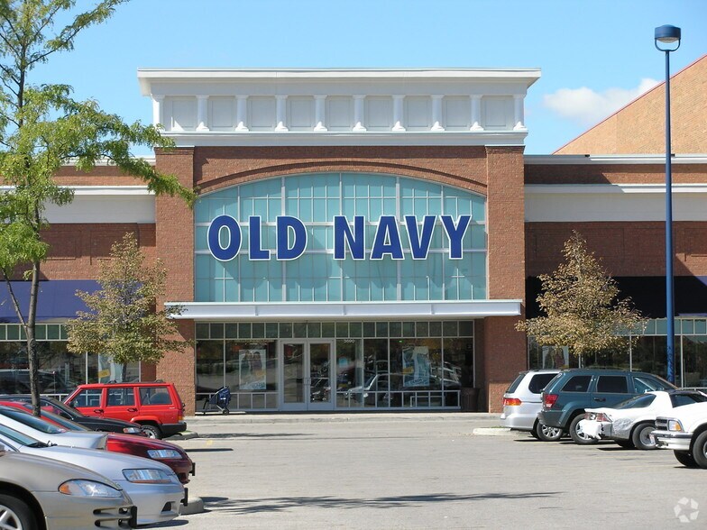 More Photos Of 3670-3780 Easton Market, Columbus General Retail For Lease