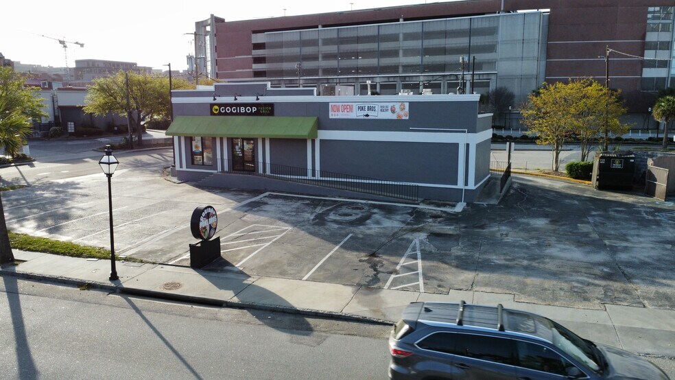 More Photos Of 221 Spring St, Charleston Fast Food For Lease
