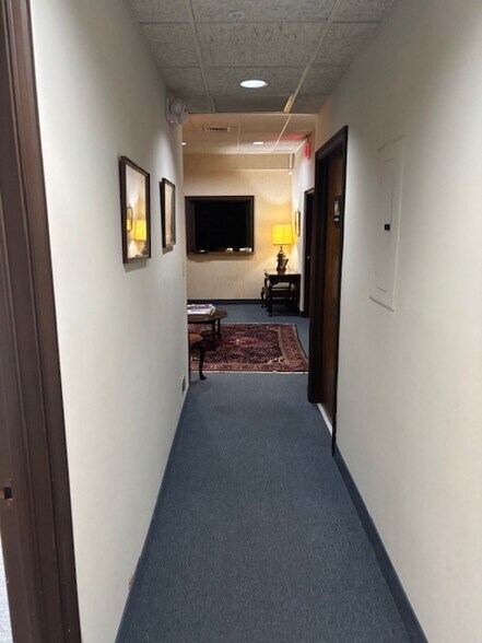More Photos Of 3000 N Federal Hwy, Fort Lauderdale Storefront For Lease