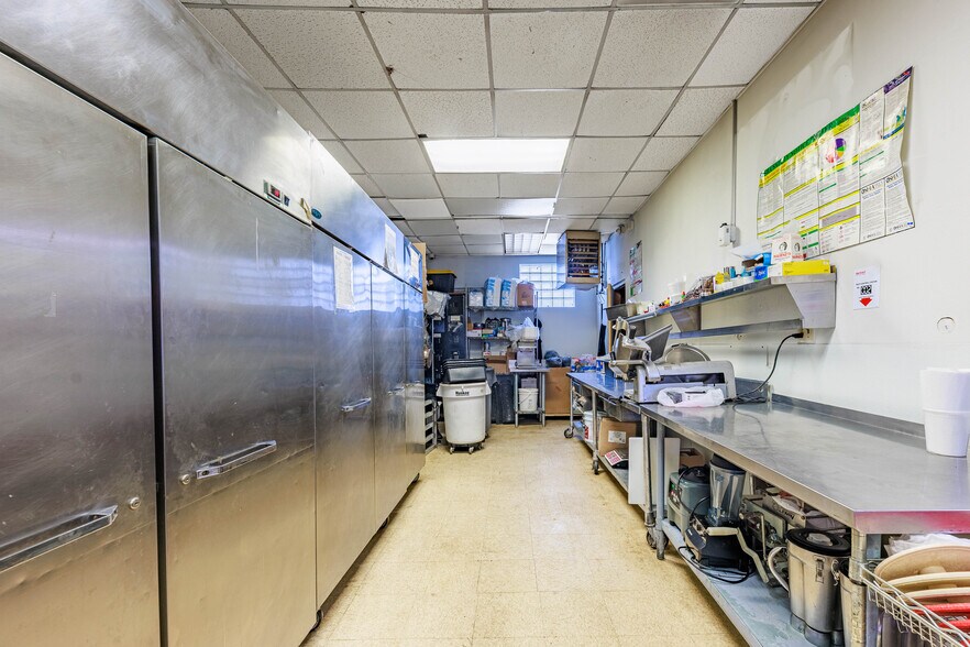 More Photos Of 4117 W 47th St, Chicago General Retail For Sale