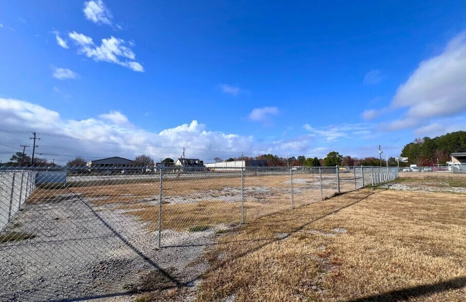 More Photos Of 2651 Shop Rd, Columbia Land For Lease