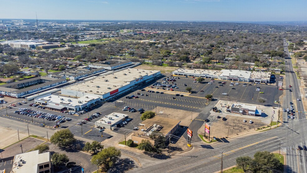 More Photos Of 1200 Richland Dr, Waco Unknown For Lease