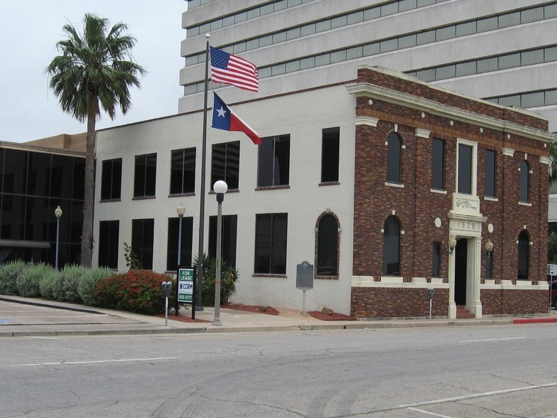 More Photos Of 921 N Chaparral St, Corpus Christi Office For Lease