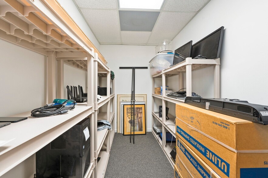 More Photos Of 16050 Orange Ave, Fort Pierce Warehouse For Sale