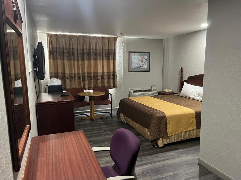 More Photos Of 9603 N Interstate 35, San Antonio Hotel For Sale