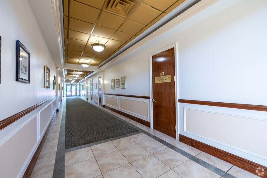 More Photos Of 2 Medical Park Dr, West Nyack Medical For Lease