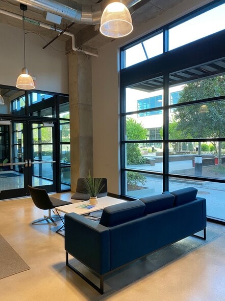 More Photos Of 5170 Peachtree Rd, Chamblee Office For Lease