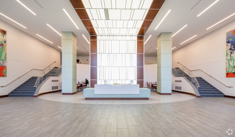 More Photos Of 1 Cabot Rd, Medford Office For Lease