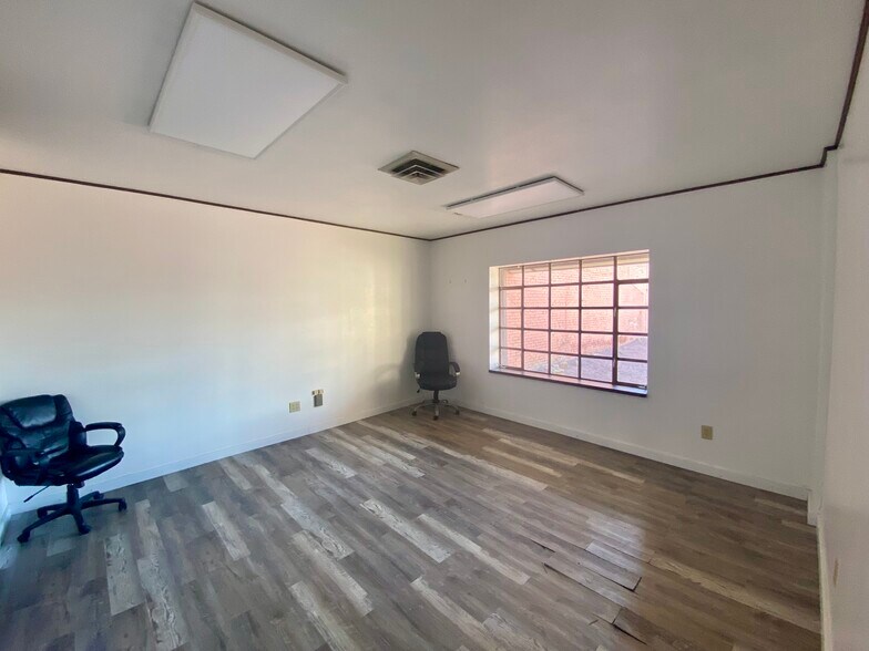 More Photos Of 714-718 Main St, Canon City Storefront For Sale