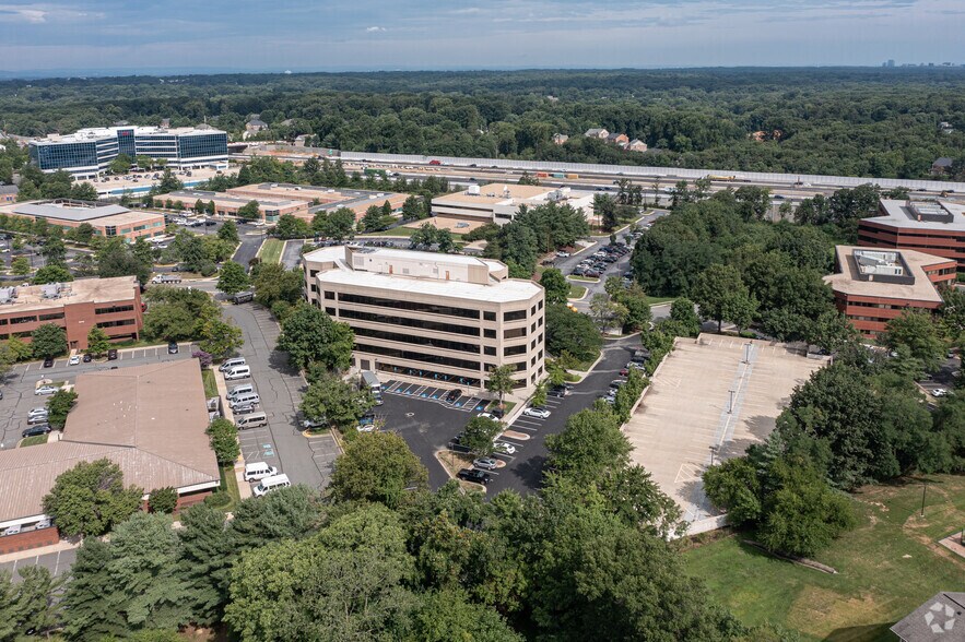 More Photos Of 3701 Pender Dr, Fairfax Office For Lease