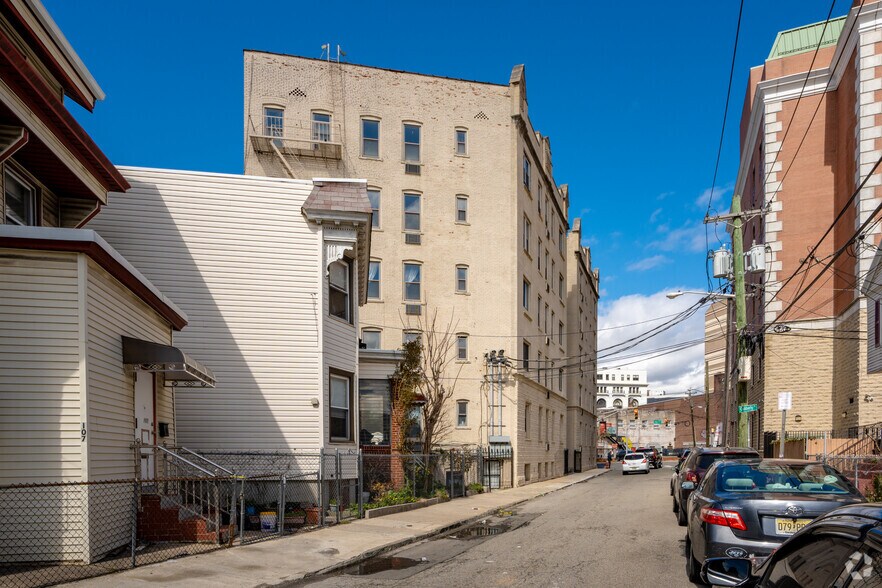 More Photos Of 151 SIP Ave, Jersey City Apartments For Sale