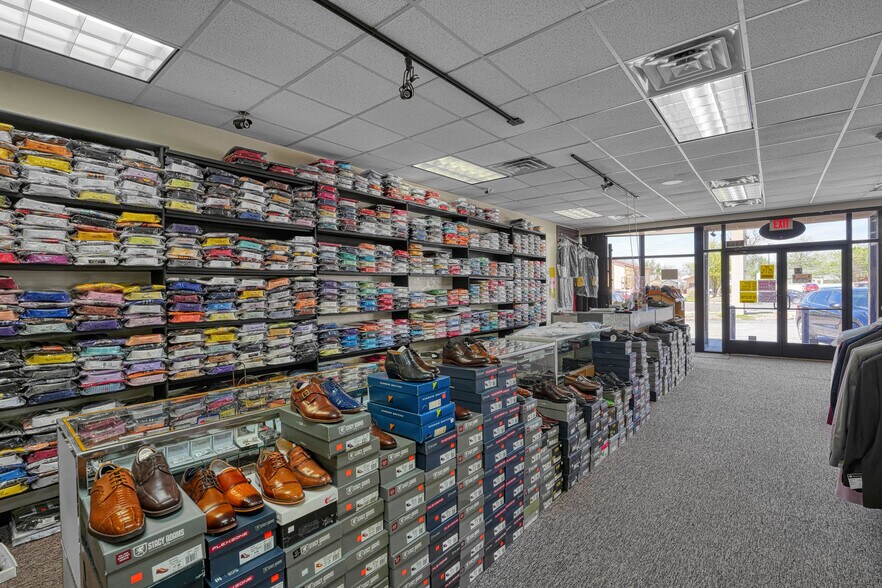 More Photos Of 2126 W Gore Blvd, Lawton Freestanding For Lease