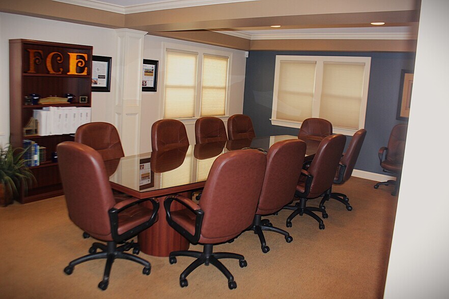 More Photos Of 205 State Route 31 N, Washington Office Residential For Lease