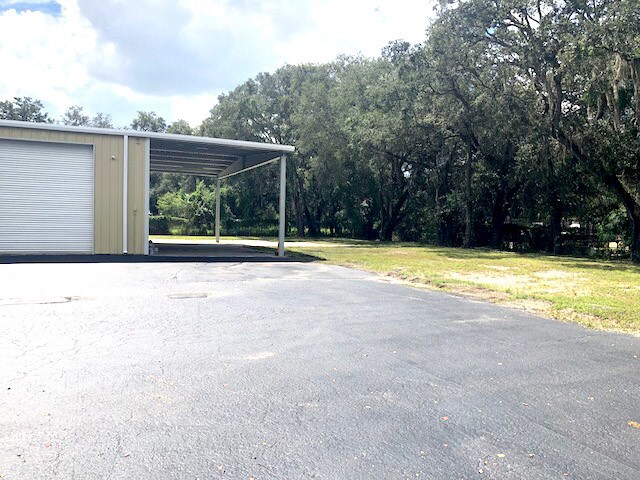 More Photos Of 2110 71st St, Tampa Warehouse For Lease