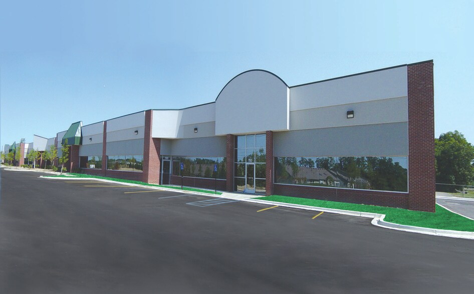 More Photos Of 700-810 Welch Rd, Commerce Township Light Distribution For Lease