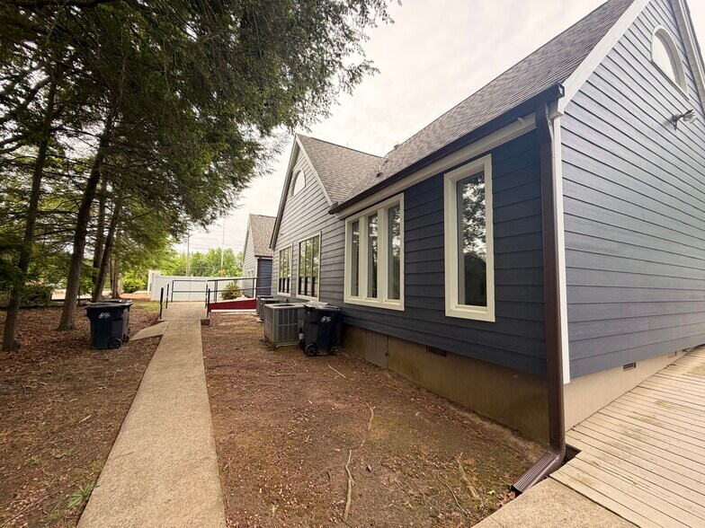 More Photos Of 736 Saluda Lake Rd, Greenville Daycare Center For Sale