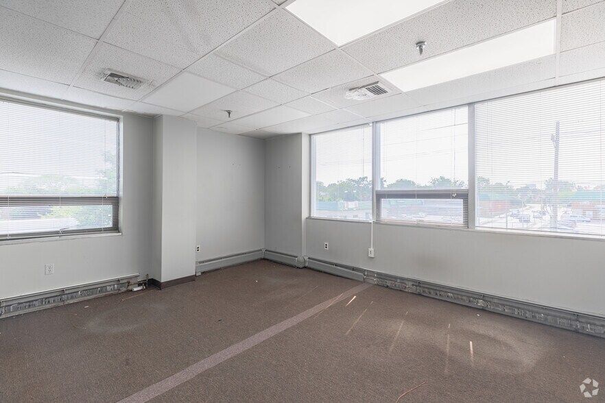 More Photos Of 570 Elmont Rd, Elmont Office For Sale