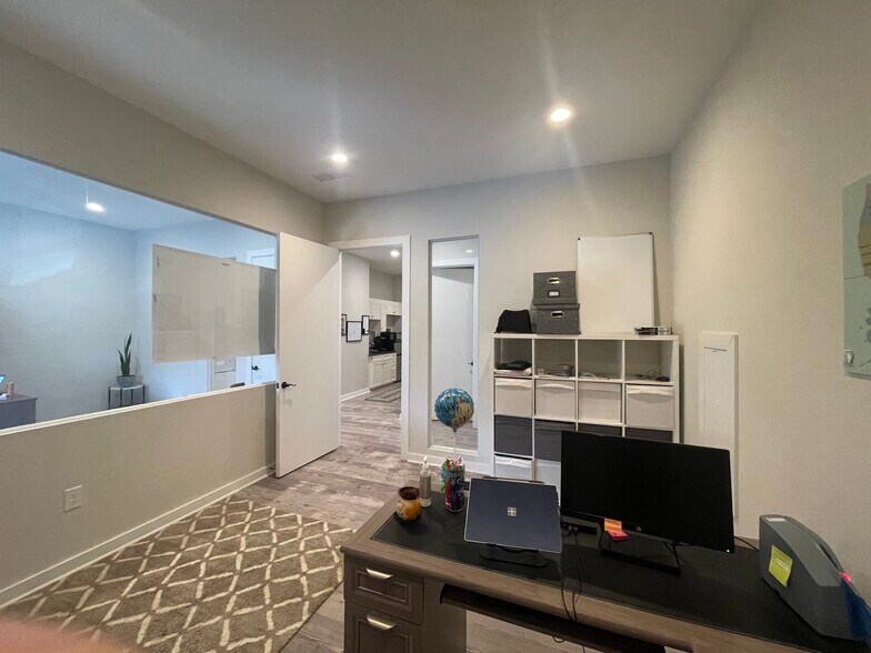 More Photos Of 6110 McFarland Station Dr, Alpharetta Medical For Lease