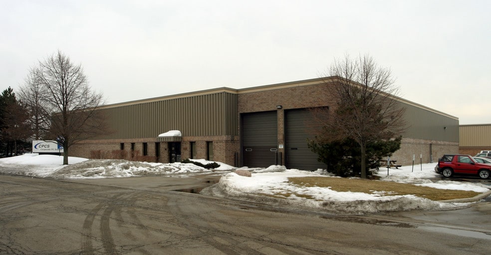 More Photos Of 780 Aec Dr, Wood Dale Warehouse For Lease