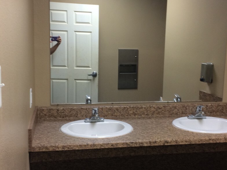 More Photos Of 614 Highway 190, Huntsville Restaurant For Sale