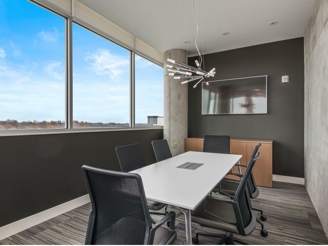 More Photos Of 8045 Metcalf Ave, Overland Park Apartments For Lease