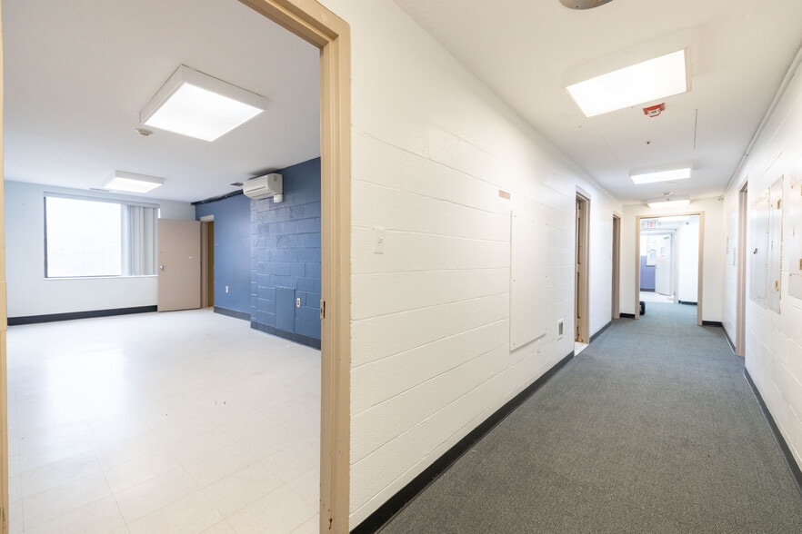 More Photos Of 6902 Chicago Rd, Warren Schools For Sale