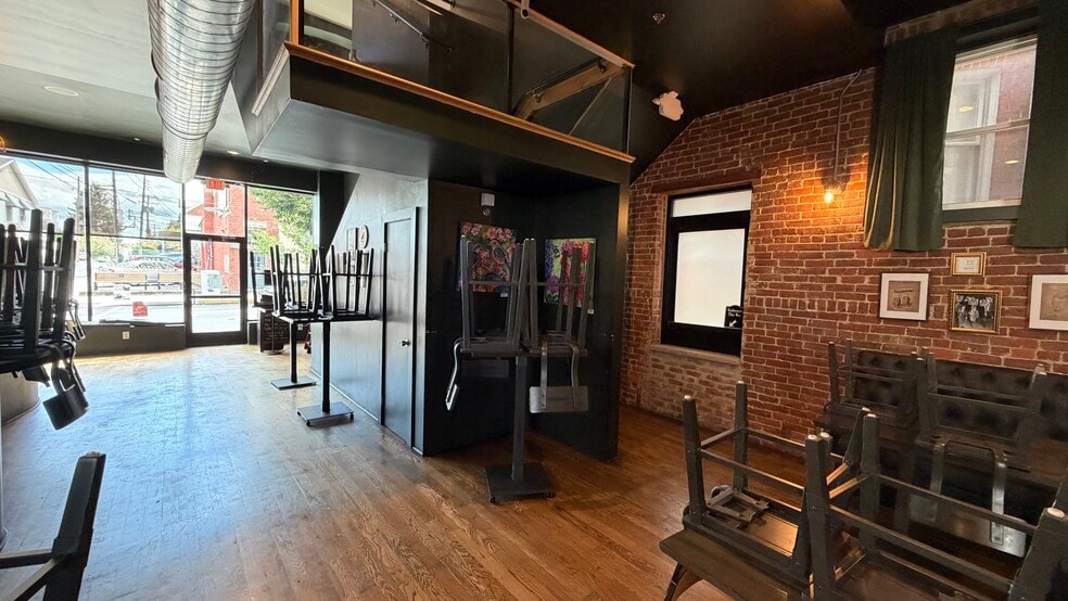 More Photos Of 35 Belvidere St, Nazareth Storefront Retail Residential For Sale
