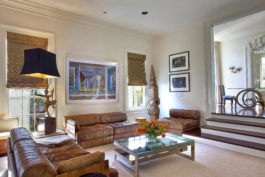 More Photos Of 1912 St Charles Ave, New Orleans Office For Sale