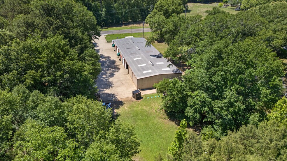 More Photos Of 3484 FM 2813, Flint Warehouse For Sale