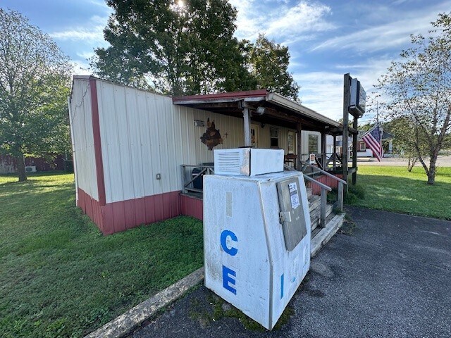 More Photos Of , Lobelville Unknown For Sale