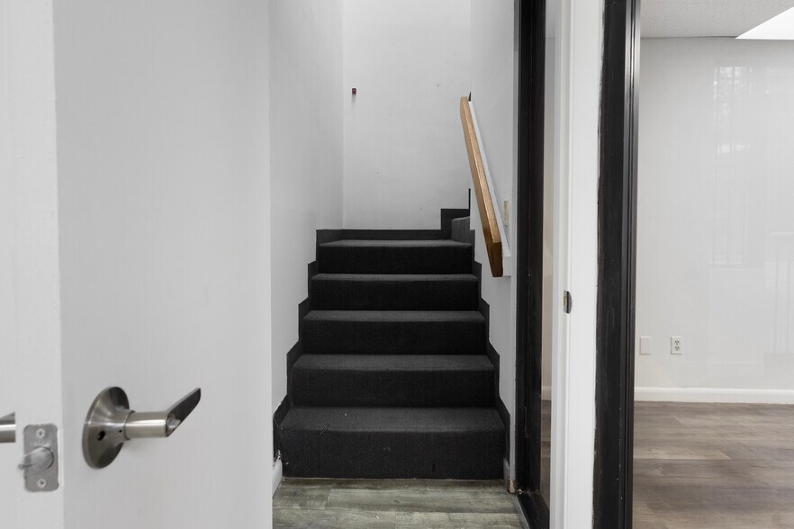 More Photos Of 1740-1742 NW 93rd Ave, Miami Warehouse For Lease