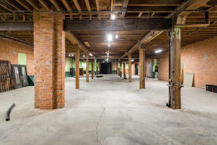 More Photos Of 3240 Woodbridge St, Detroit Industrial For Sale