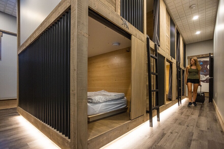 More Photos Of 892 6th Ave, Fernie Hospitality For Sale