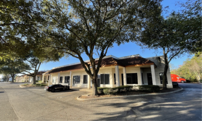 More Photos Of 4110 SW 34th St, Gainesville General Retail For Lease