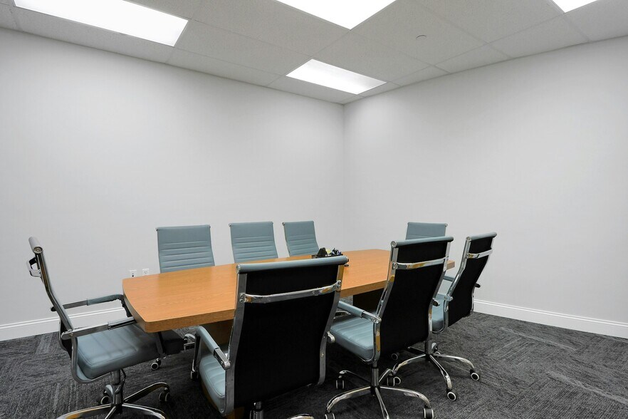 More Photos Of 100 Dutch Hill Rd, Orangeburg Medical For Lease