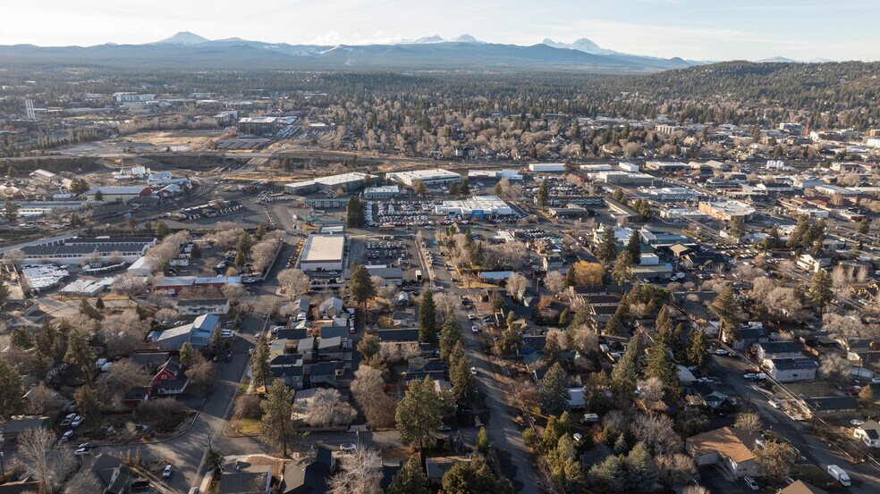 More Photos Of 428 NE Burnside Ave, Bend Apartments For Sale