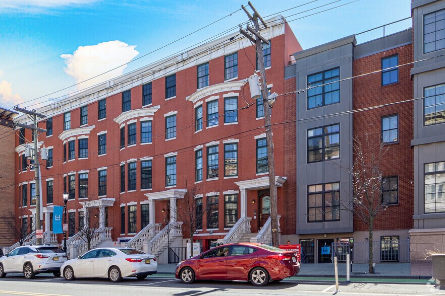 More Photos Of 299-307 Grand St, Jersey City Apartments For Lease