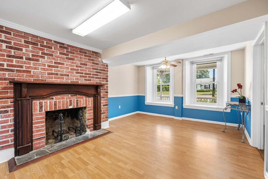 More Photos Of 410 Main St, Reisterstown Medical For Lease