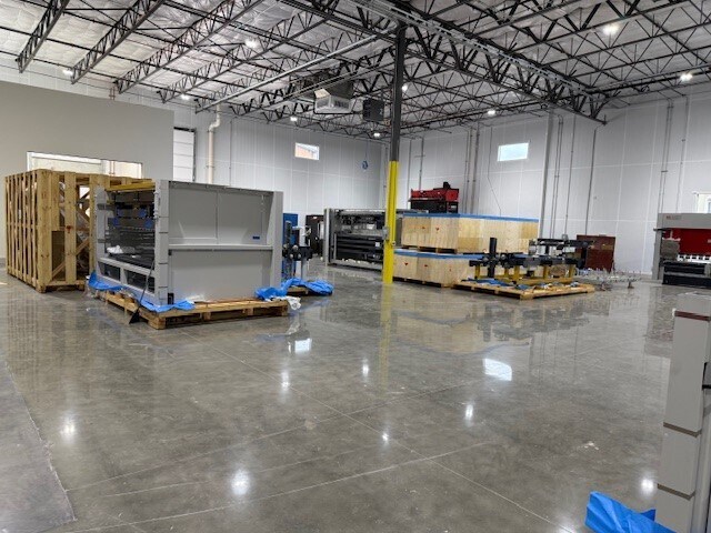 More Photos Of 2129 Bardin Rd, Grand Prairie Distribution For Sale