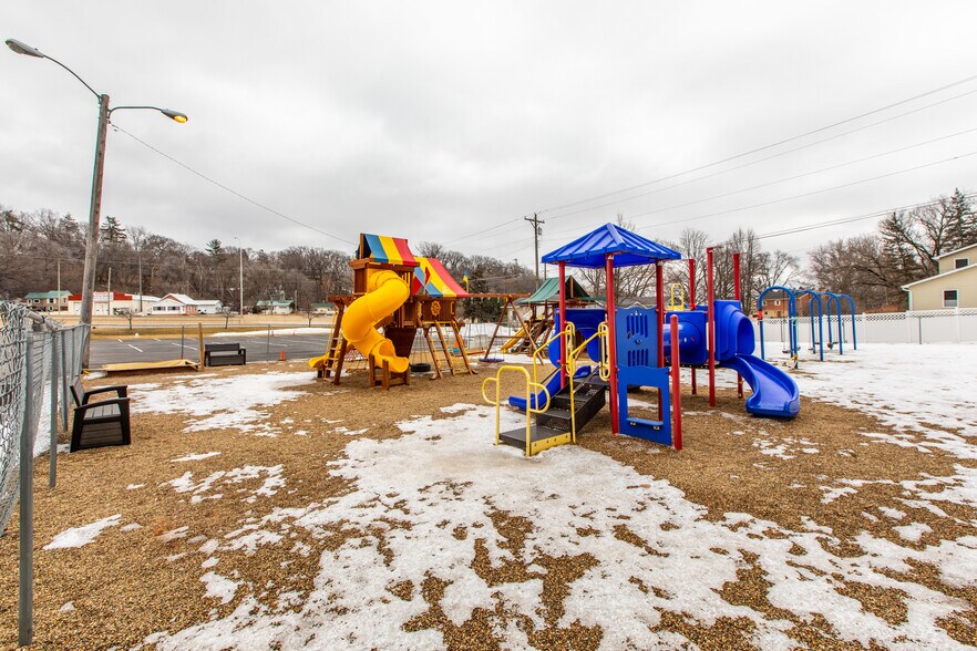 More Photos Of 974 Skyline Dr SW, Rochester Religious Facility For Lease