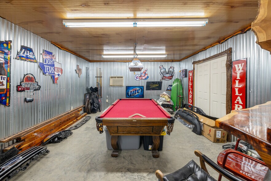 More Photos Of 418 S Commerce St, Bremond Auto Repair For Sale