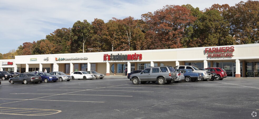 More Photos Of 3100 N Main St, Anderson Unknown For Lease