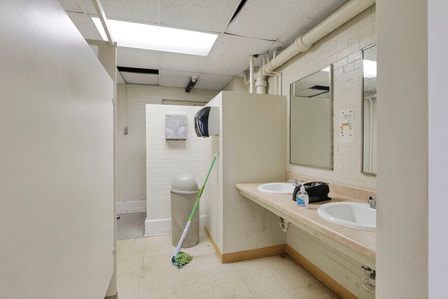 More Photos Of 300 E Auburn Ave, Springfield Office For Sale