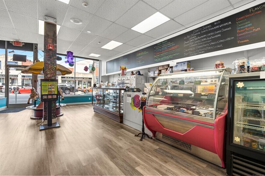 More Photos Of 20 E Main St, Torrington Restaurant For Lease