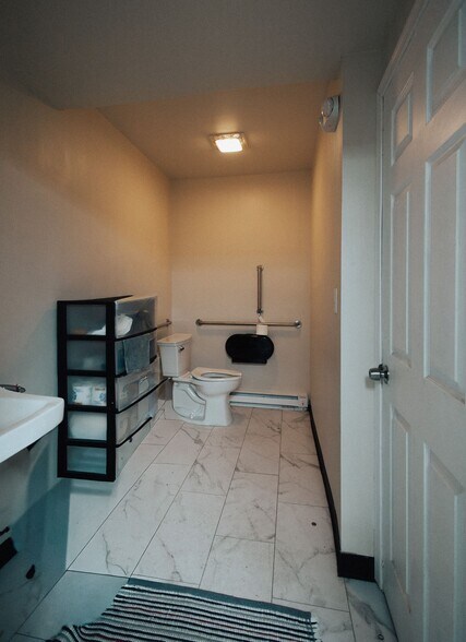 More Photos Of 2501 Penn Ave, West Lawn Storefront Retail Office For Sale